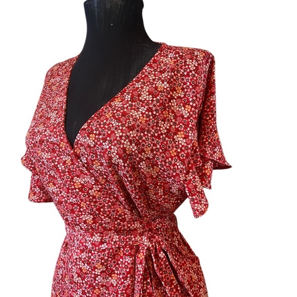 Max Studio Red Floral High Low Wrap Dress Small - Picture 11 of 16